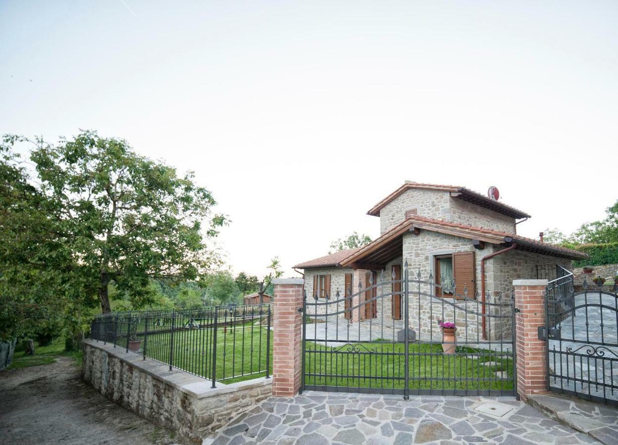 Podere Verdi Colline Poppi Bagian luar foto